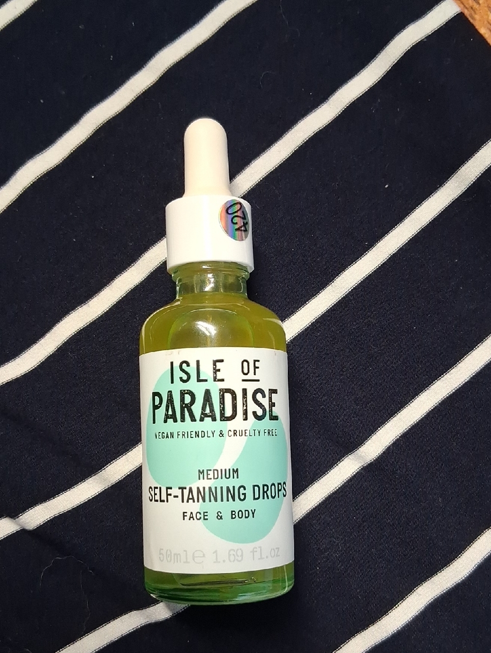 Isle of Paradise Self-Tanning Drops Medium